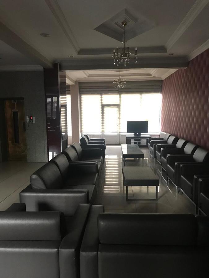 Hotel Azer อือดึช ภายนอก รูปภาพ